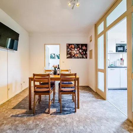 Flat4short Apartmán *